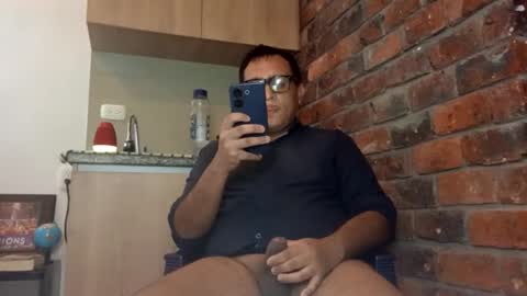 Snapshot of benny_94_project1000 chatting on October 4, 2025, 7:01 pm Benn online show from October 4, 2025, 7:01 pm