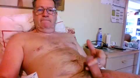 bennybutterfly007 online show from April 27, 2026, 8:56 am