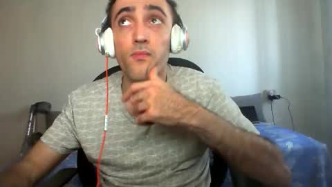 bentish online show from November 8, 2025, 12:16 pm