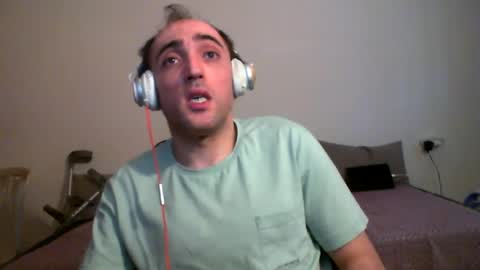 Snapshot of bentish chatting on June 13, 2026, 10:02 am bentish online show from June 13, 2026, 10:02 am