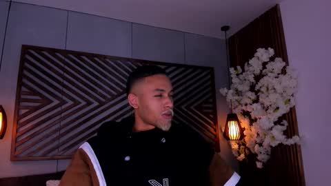 bento_fox online show from November 12, 2025, 3:07 am