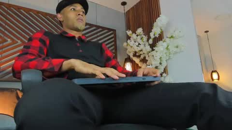 Snapshot of bento_fox chatting on May 5, 2026, 3:36 am bento_fox online show from May 5, 2026, 3:36 am