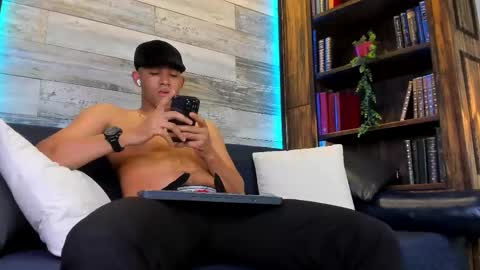 Snapshot of bento_fox chatting on May 15, 2026, 3:57 am bento_fox online show from May 15, 2026, 3:57 am