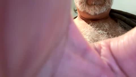 benz10001 online show from October 17, 2025, 6:38 am