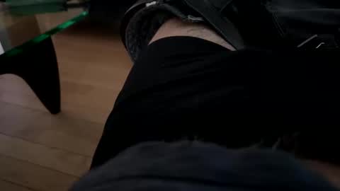 benz10001 online show from February 22, 2026, 9:57 pm