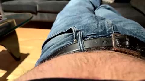 benz10001 online show from April 22, 2026, 2:25 am