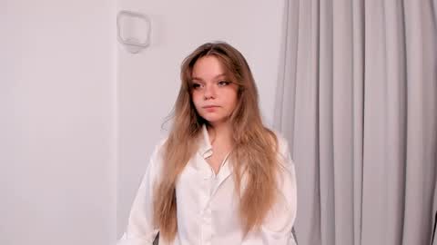 Julie online show from April 19, 2026, 6:10 pm