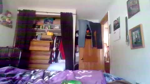 bergeeric1970 online show from September 23, 2025, 6:55 pm