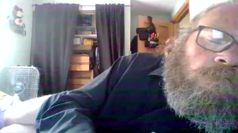 Snapshot of bergeeric1970 chatting on June 14, 2026, 4:42 pm bergeeric1970 online show from June 14, 2026, 4:42 pm