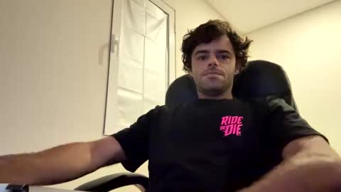 Berltex online show from October 26, 2025, 6:41 am