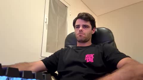 Berltex online show from November 28, 2025, 3:31 am