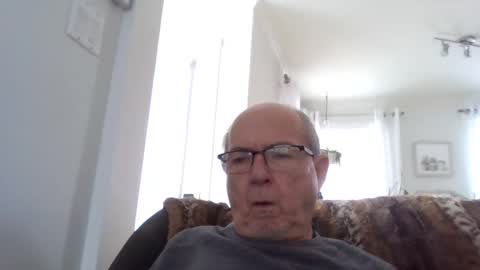 bernard1102 online show from January 28, 2025, 3:25 pm