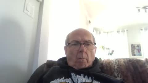 bernard1102 online show from December 3, 2025, 3:10 pm