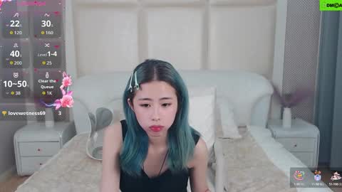 berniceafra online show from September 19, 2025, 1:34 pm