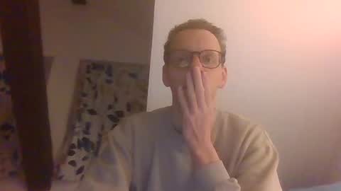 Snapshot of bernie484237 chatting on March 15, 2026, 5:52 pm Bernie online show from March 15, 2026, 5:52 pm