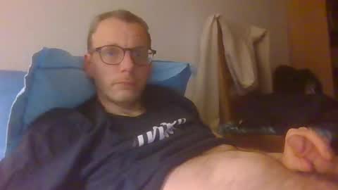 Snapshot of bernie484237 chatting on April 7, 2026, 9:15 pm Bernie online show from April 7, 2026, 9:15 pm
