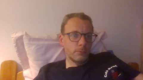 Snapshot of bernie484237 chatting on May 4, 2026, 6:26 pm Bernie online show from May 4, 2026, 6:26 pm