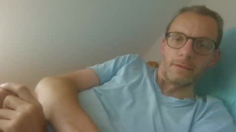 Snapshot of bernie484237 chatting on July 23, 2026, 4:05 pm Bernie online show from July 23, 2026, 4:05 pm