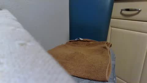 bernie6004 online show from February 17, 2026, 7:42 pm