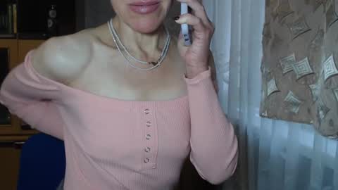 berry2024 online show from December 4, 2024, 9:07 am