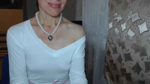 berry2024 online show from September 10, 2025, 5:18 am