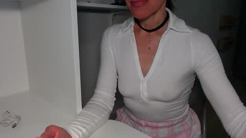 berry2024 online show from April 20, 2026, 5:43 am