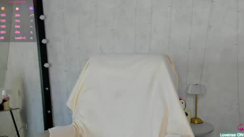 Snapshot of berta_kelly chatting on May 12, 2026, 1:25 am Berta online show from May 12, 2026, 1:25 am