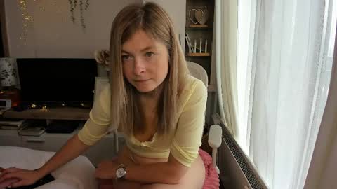 Vicky   online show from April 23, 2026, 7:20 am