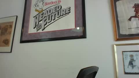 bestshot1951 online show from February 10, 2025, 6:03 pm