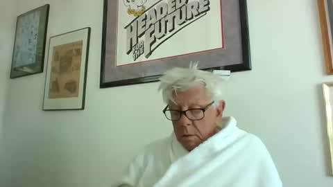 Snapshot of bestshot1951 chatting on June 3, 2026, 12:41 pm bestshot1951 online show from June 3, 2026, 12:41 pm