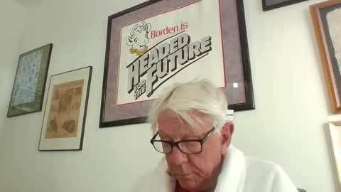 Snapshot of bestshot1951 chatting on June 11, 2026, 12:14 pm bestshot1951 online show from June 11, 2026, 12:14 pm