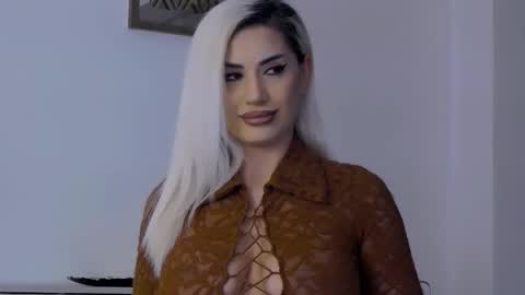 bethierusse online show from February 11, 2026, 10:48 pm