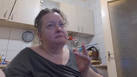 bethnorth online show from September 25, 2025, 2:04 am