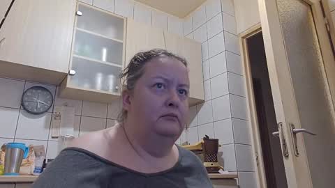 bethnorth online show from September 27, 2025, 2:16 am