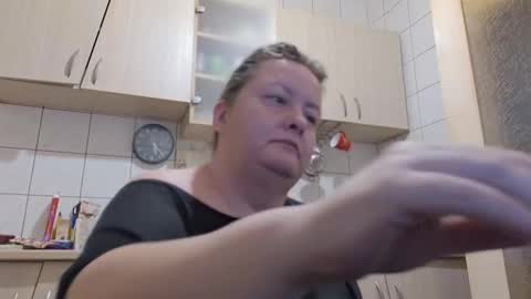 bethnorth online show from October 10, 2025, 2:21 am