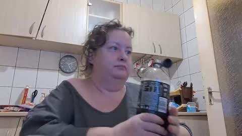 bethnorth online show from October 11, 2025, 2:11 am