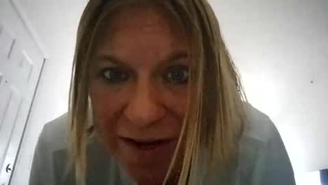 betsygore78 online show from September 23, 2025, 1:14 pm