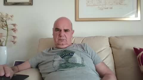 Snapshot of betta1 chatting on May 3, 2026, 9:26 am betta1 online show from May 3, 2026, 9:26 am