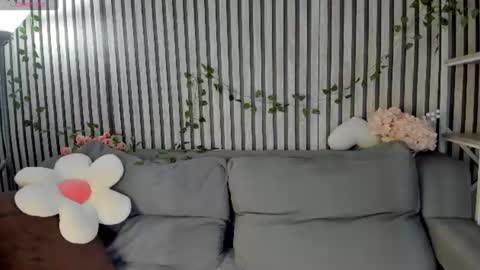 Snapshot of betty_brock chatting on June 25, 2026, 1:27 am Betty online show from June 25, 2026, 1:27 am