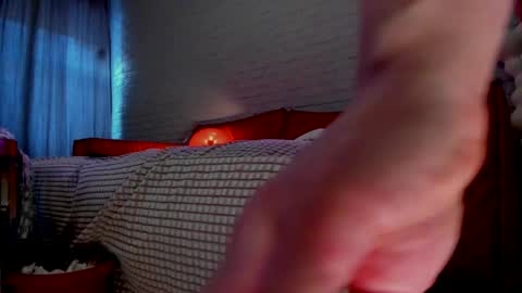 Snapshot of betty_buns chatting on April 24, 2026, 4:42 pm Kami online show from April 24, 2026, 4:42 pm
