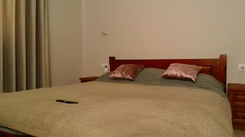 betty_sw online show from February 22, 2025, 12:29 pm