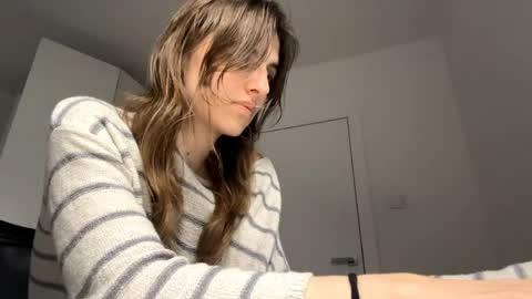 Lina online show from April 30, 2026, 8:57 pm