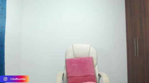 Nicolle Aviles online show from February 18, 2025, 8:58 pm