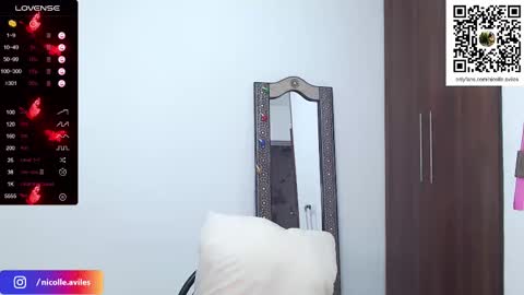 Nicolle Aviles online show from February 28, 2025, 11:01 pm