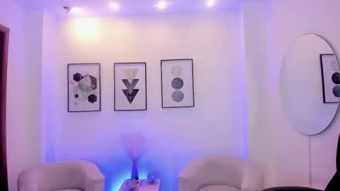 beverlyy johnson online show from January 18, 2026, 3:54 am