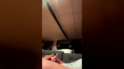 bezerk_bray online show from June 11, 2026, 4:49 pm
