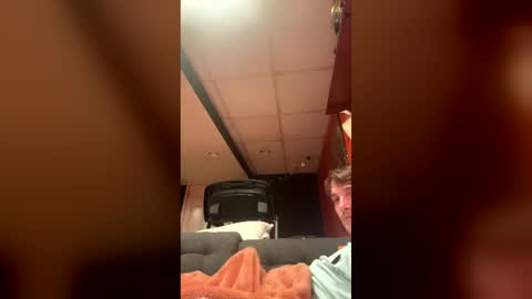 bezerk_bray online show from June 15, 2026, 5:09 am