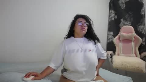 Bianca Tuesday to Sunday from 2am to 6am UTC-5 online show from October 15, 2025, 9:20 am