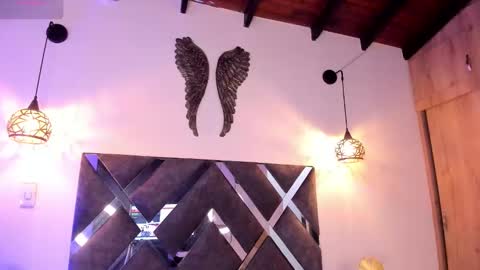  B I A N C A  online show from September 16, 2025, 12:06 pm