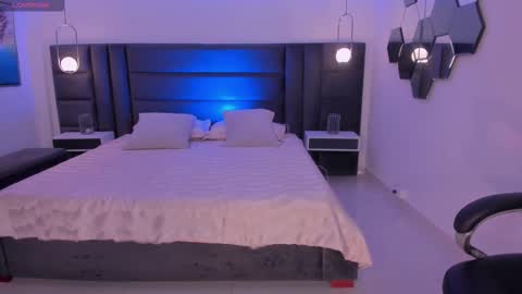 Bianca Pierce online show from November 6, 2025, 12:28 pm